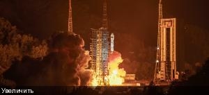 Ракета-носитель Long March 3B с экспериментальным спутником стартует с космодрома Сичан 30 декабря 2021 года в Сичане, Китай